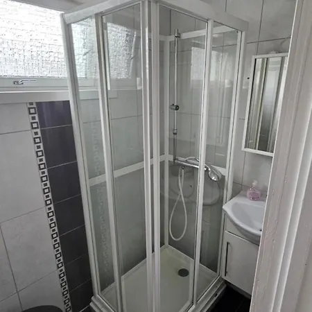 Central, Spectacular View, 2 Bedroom, Free Parking Apartment Bergen